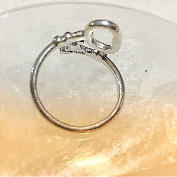 Wrap Around Key Sterling Silver Ring Adjustable 6-9 - Picture 2 of 5
